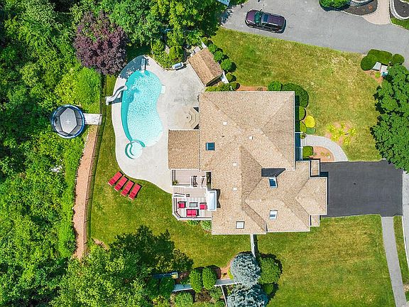 5th image of 37 Benevento Cir