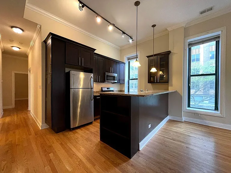 853 N Lasalle St #4S — Photo 4