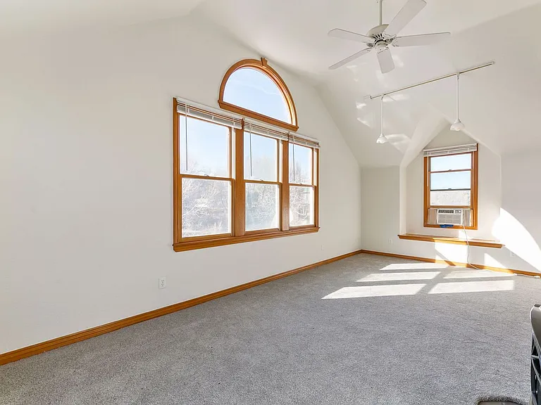 415 Mason Ct #1B — Photo 4