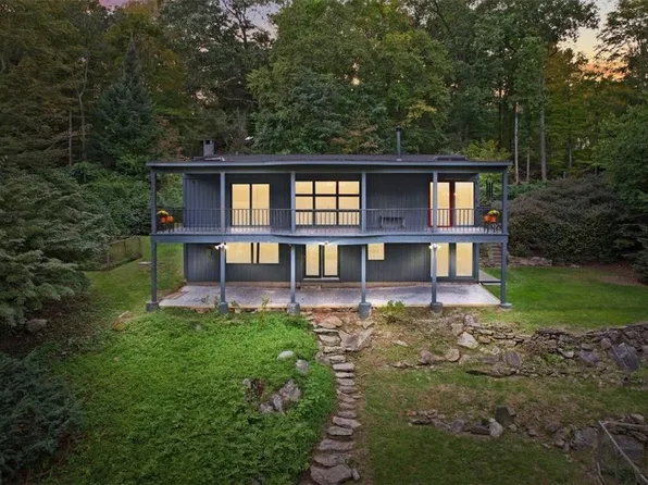 22 Willow Trail Court, Carmel, NY 10512