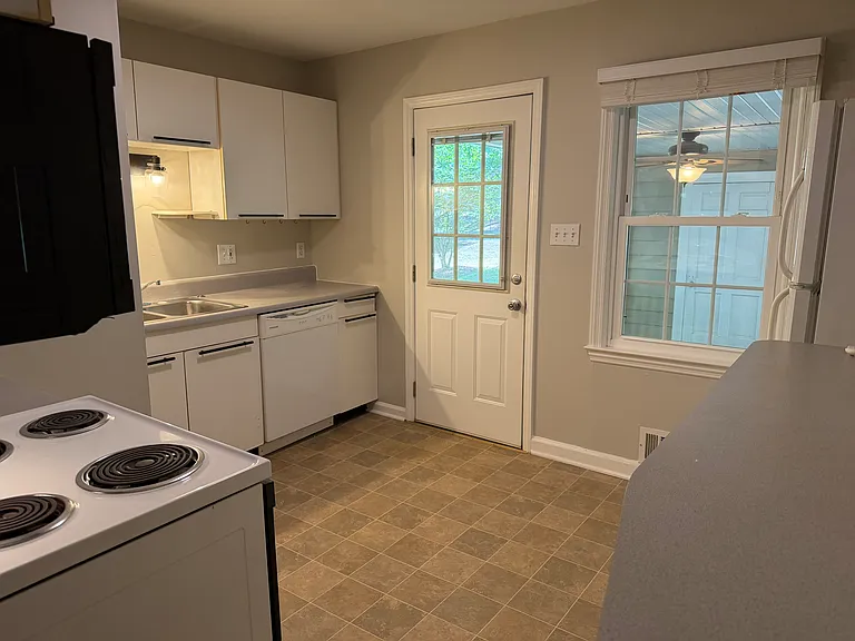 3400 Octavia St #B — Photo 8