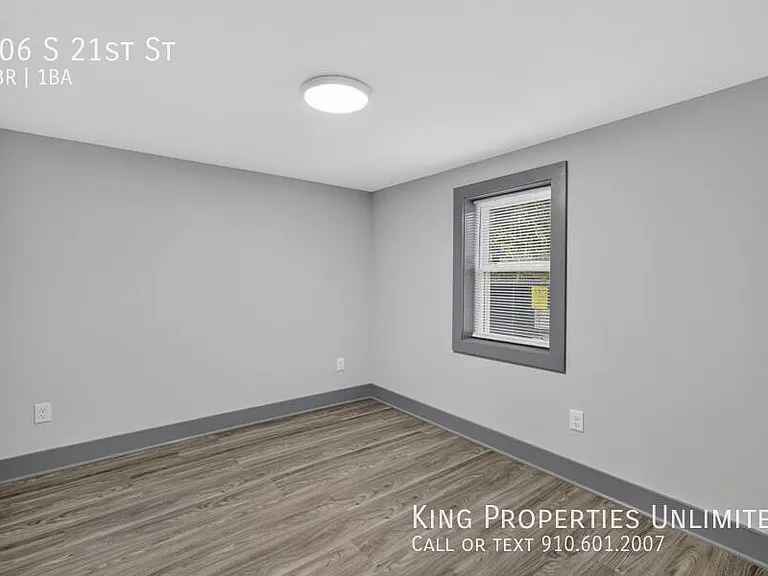 106 S 21st St — Photo 16