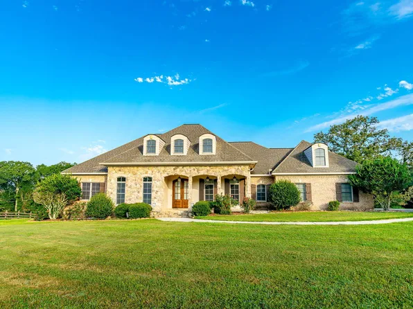 1209 Highway 589, Seminary, MS 39479