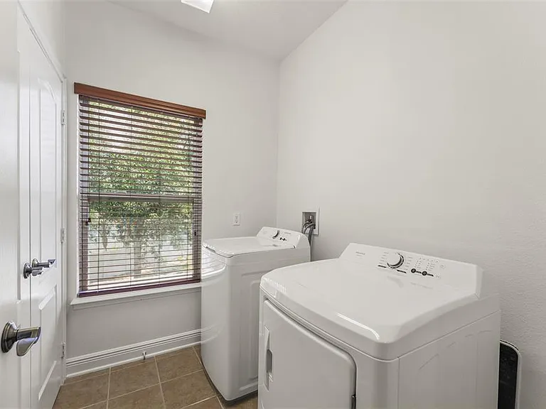 13544 Riggs Way — Photo 40