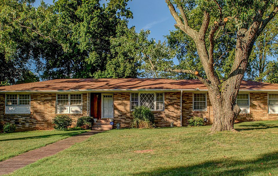 1st image of 419 Rushwood Dr