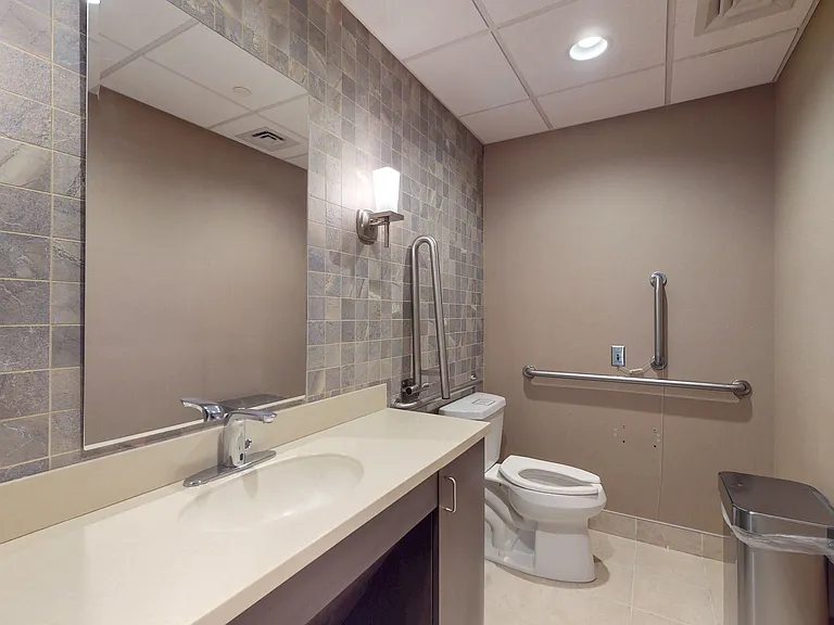 10 Mill Pond Ln #1 — Photo 7