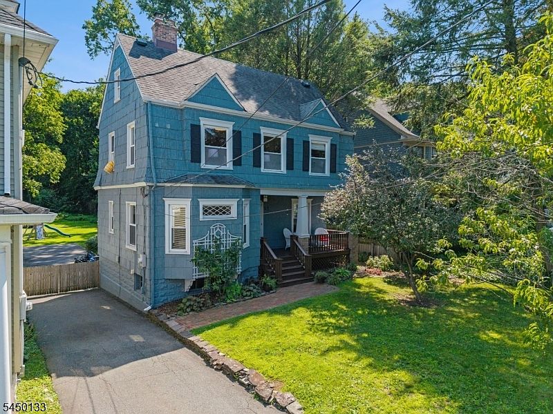 1st image of 52 Benson St