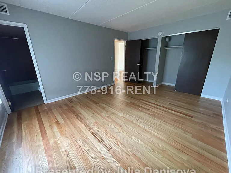 N Quentin Rd — Photo 8