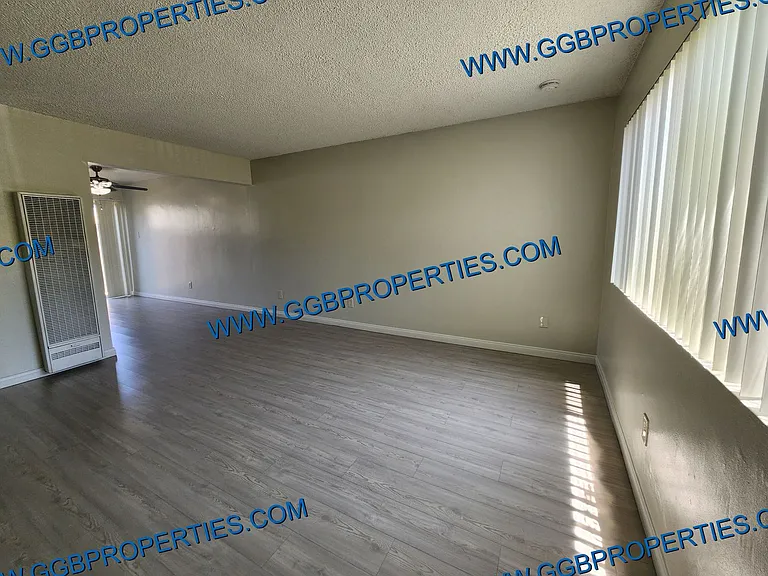 12721-12729 S Kalnor Ave — Photo 4