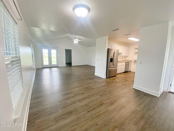 5th image of 21377 NE Spring Hill Dr