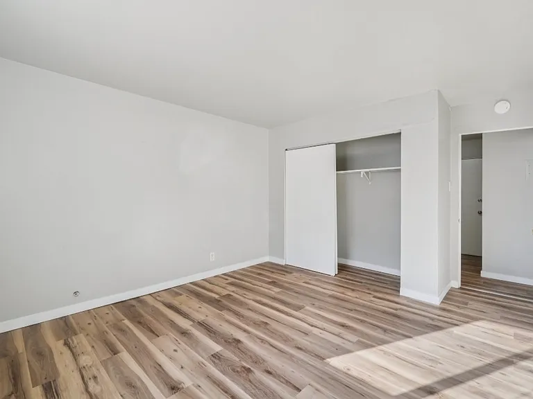 The Vista Heights Apartments — Photo 9