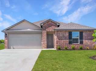 1031 N Arapahoe Ave, Chouteau, OK 74337