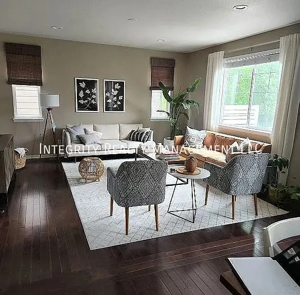 692 Jarvis Dr — Photo 4