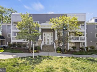 4083 S Four Mile Run Dr UNIT 103, Arlington, VA 22204