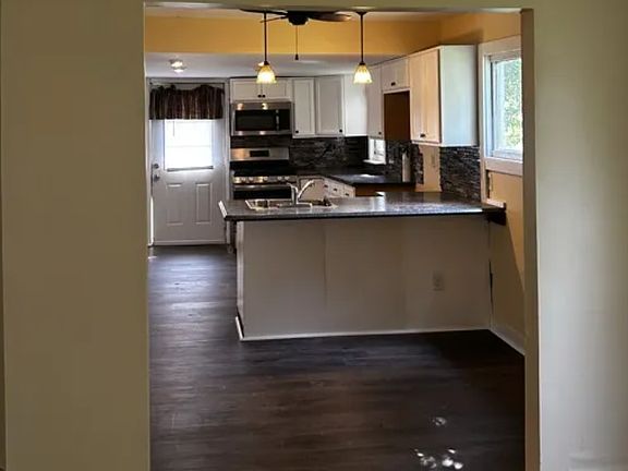 2nd image of 44 Benjamin Rd