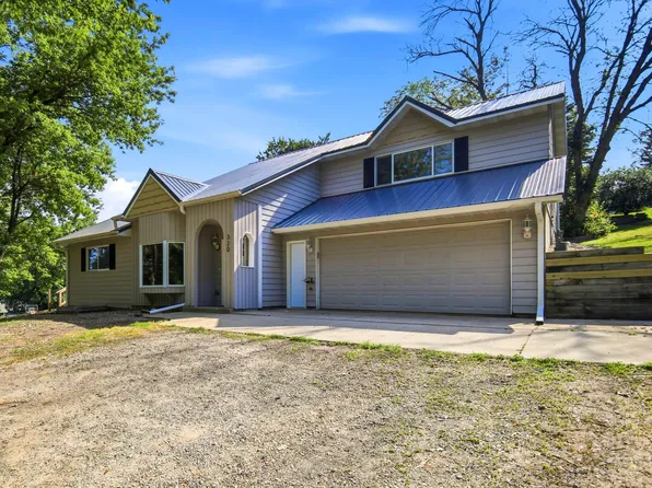320 Jenny Ln, Owatonna, MN 55060