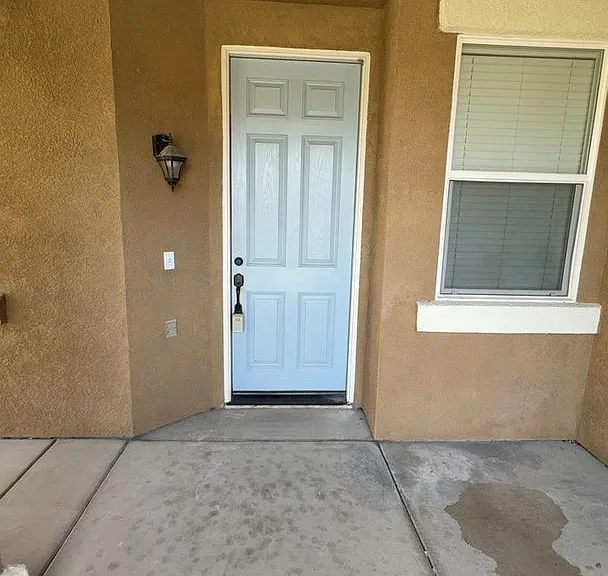 6224 W Thompson Ave — Photo 2