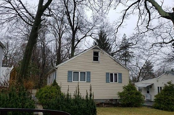 2nd image of 64 E 20th St