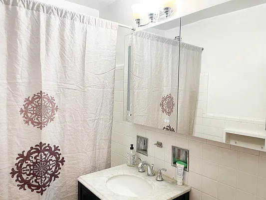 Rented by Oxford Property Group | media 6