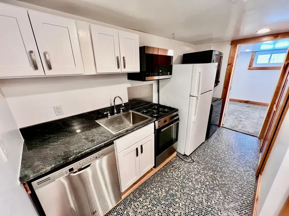 2352 E Lakeview Dr #B, Salt Lake City, UT 84109