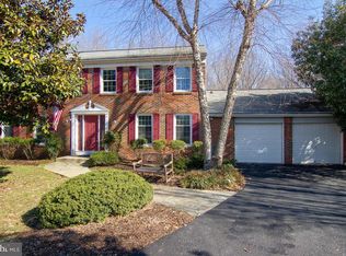 8844 Creekside Way, Springfield, VA 22153