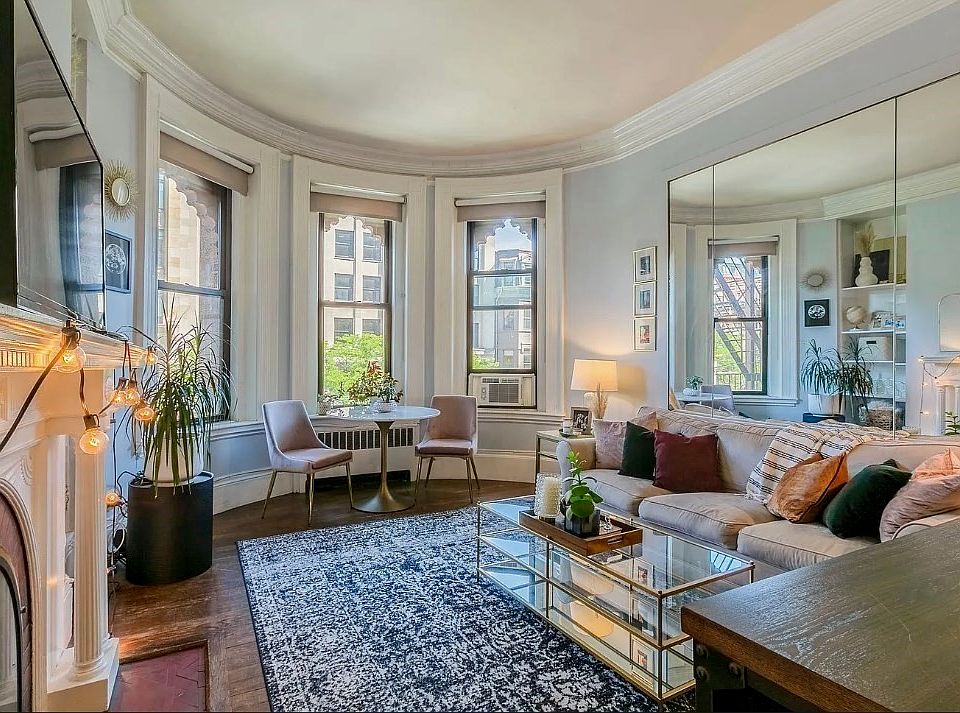 1st image of 271 Dartmouth St APT 2M