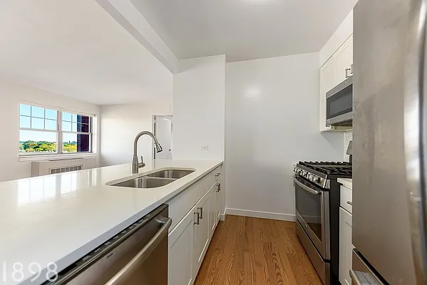 Rented by A&E Real Estate Management | media 20