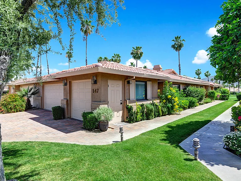 147 N Camino Arroyo — Photo 19