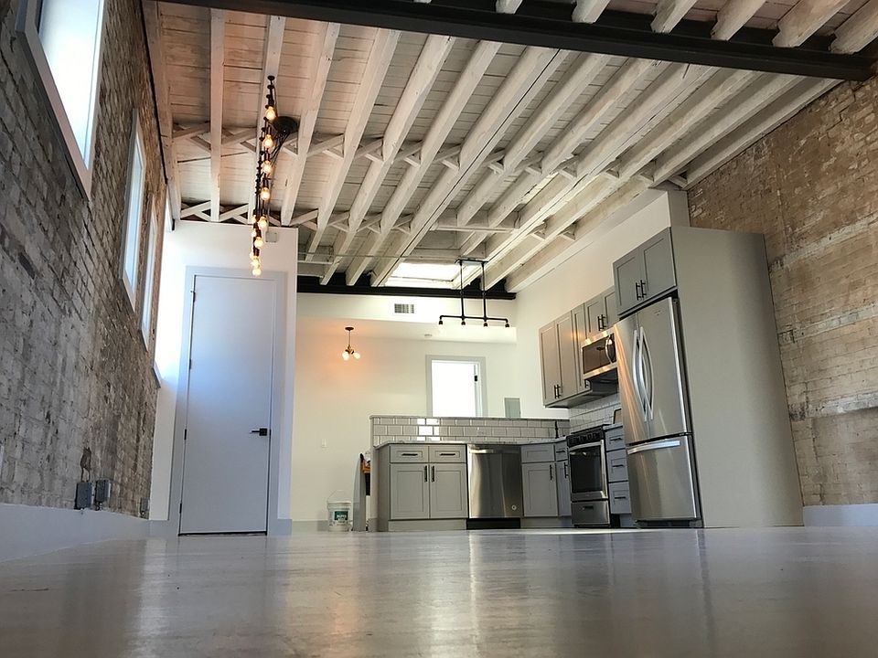 1st image of 150 Waterbury St