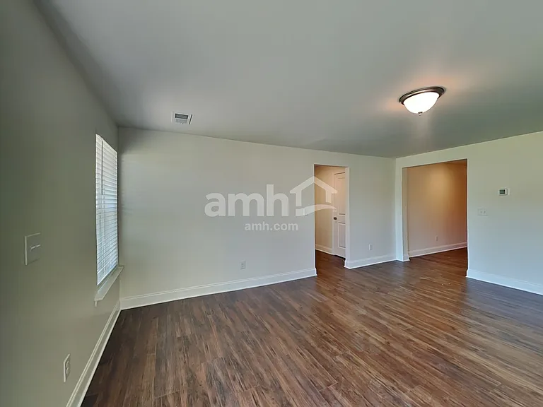 136 Hazel Park Dr — Photo 6