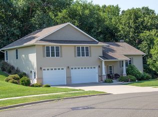 1128 Streblow St, Onalaska, WI 54650