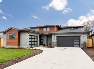 2144 Lathen Way, Eugene, OR 97408