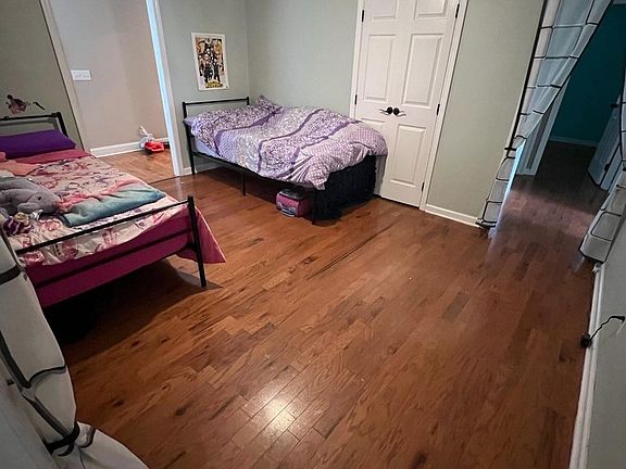 5th image of 3002 21st Ave