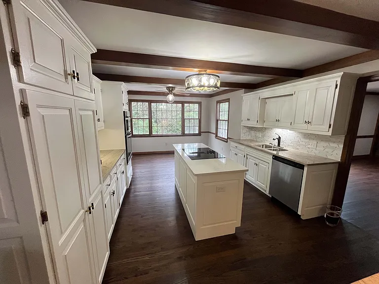 Large eat-in kitchen