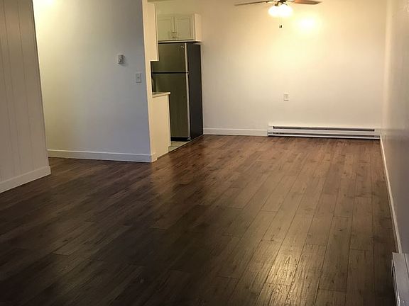 2nd image of 421 Bellevue Ave E APT 304