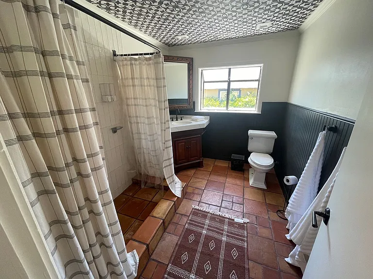 6025 Dewey Dr — Photo 8