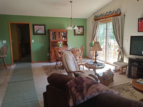 Open concept living/dining