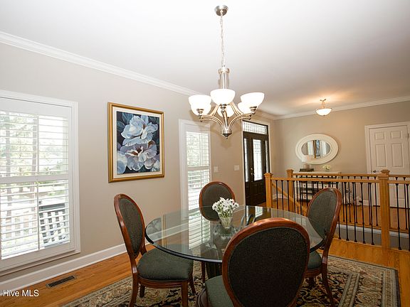 5th image of 52 Stoneykirk Drive