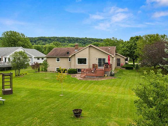 5th image of W4920 Sunset Lake Ct