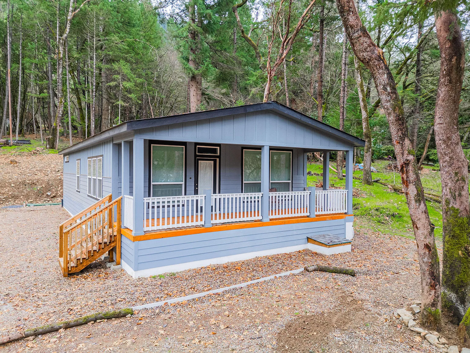 7743 Rogue River Hwy photo 1