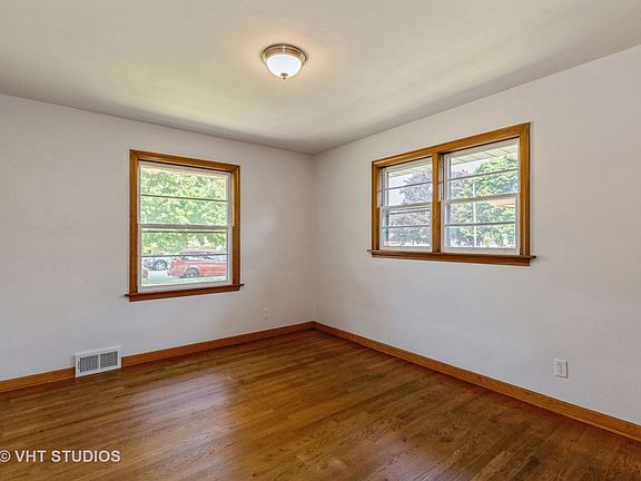 3rd image of 1841 N Linden Ave