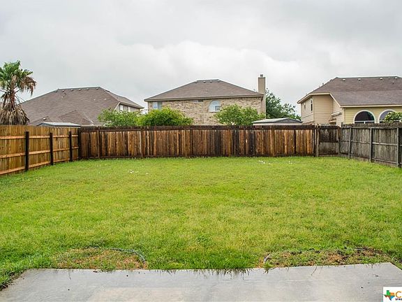3rd image of 2481 Medina Dr