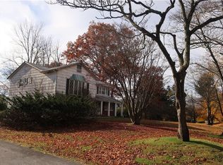 8 Bluejay St, Spring Valley, NY 10977