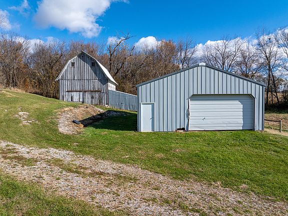 4th image of 4028 Telegraph Rd