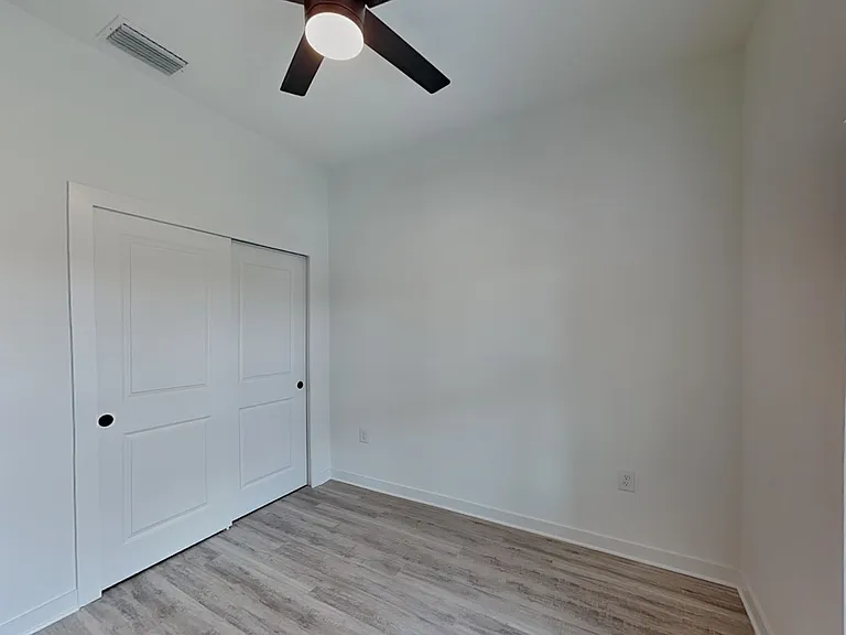 1117 Abrams Blvd — Photo 14