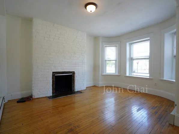 1322 Commonwealth Ave APT 1A, Allston, MA 02134