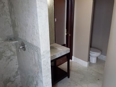 5th image of 1235 W Grand Ave #3