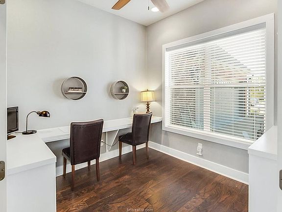 5th image of 4305 Toddington Ln