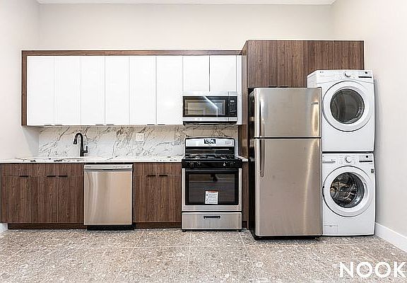 4th image of 255 Evergreen Ave APT 1