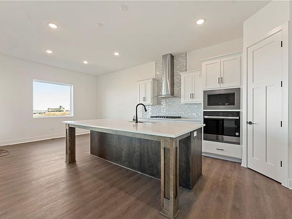 7th image of this home